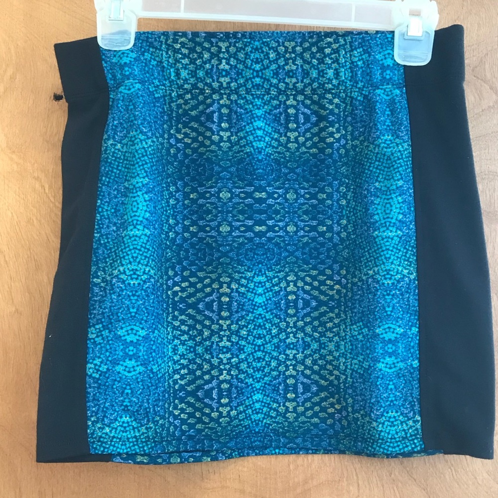 Snake print bodycon skirt